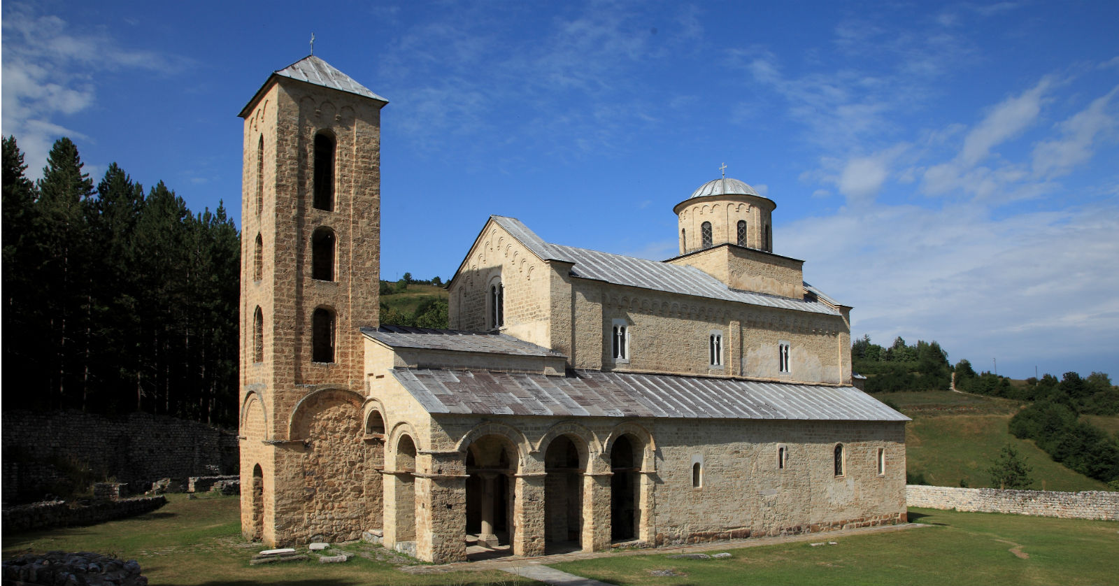 The Sopoćani monastery - Serbia.com